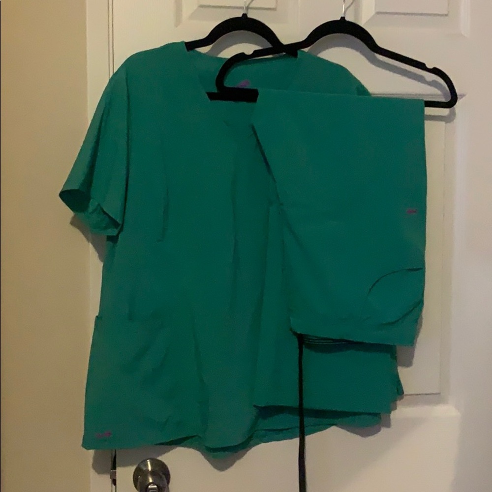 Lynx Scrub Set